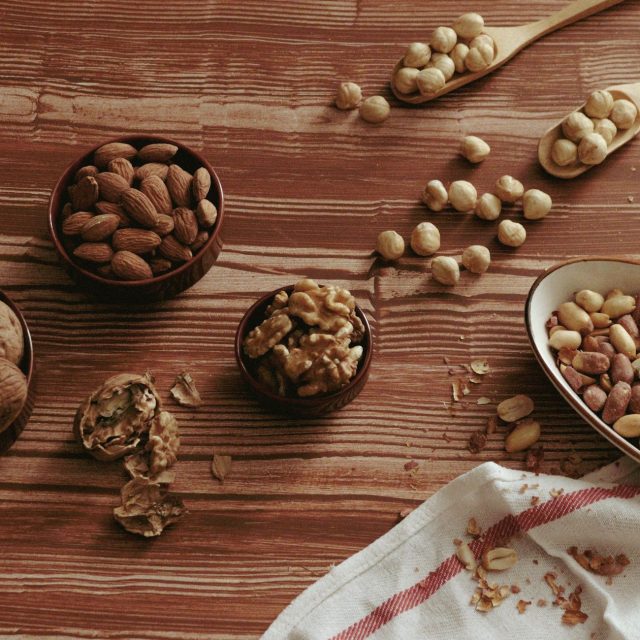 Récolte et conservation des noix et noisettes : un guide pratique