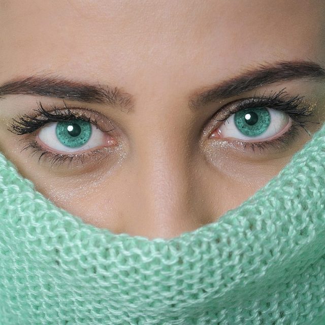 Cernes : causes, types et solutions qui marchent vraiment