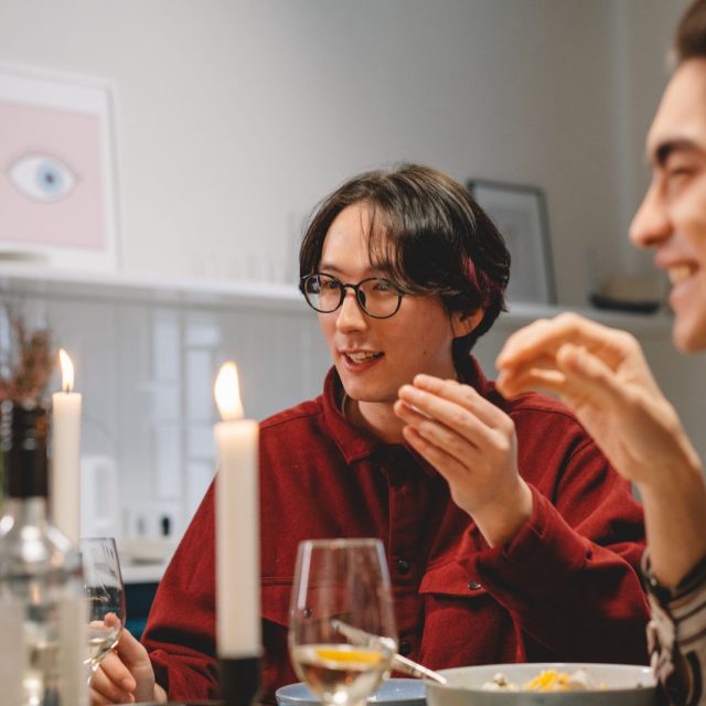 Idées repas soirée entre amis : des menus simples à petit budget